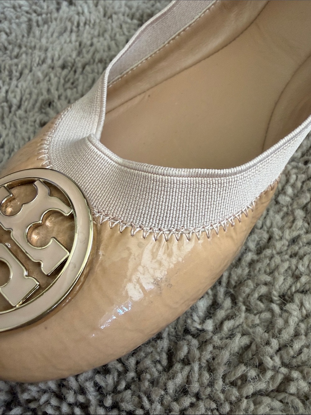 Tory Burch Caroline Patent Leather Ballerina Flats Shoes Nude Beige
Size 6.5M - Picture 3 of 9